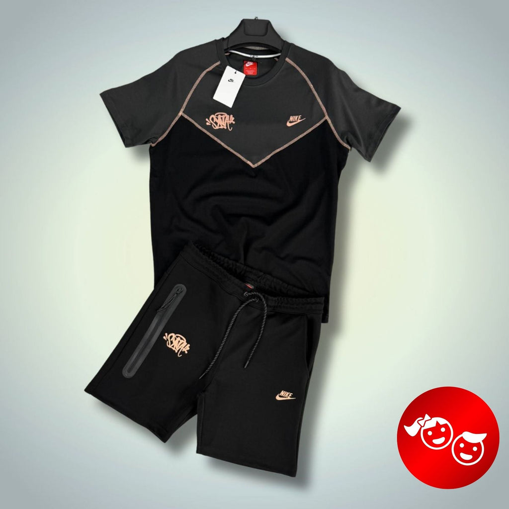Komplet dziecięcy Nike Tech Fleece Syna ze spodenkam, grafitowo-czarny. Jakość premium
