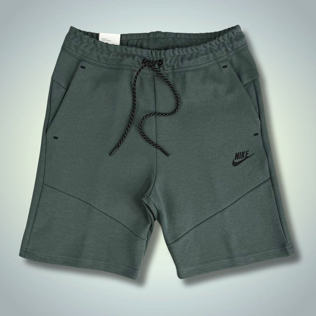 Męskie spodenki Nike Tech Fleece, szałwiowa zieleń. Model 2024. Jakość premium