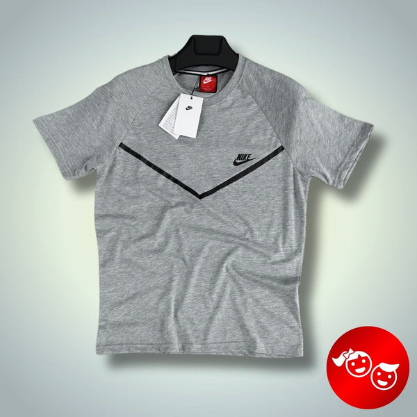 Koszulka dziecięca Nike Tech Fleece, klasyczny szary. Model 2024. Jakość premium