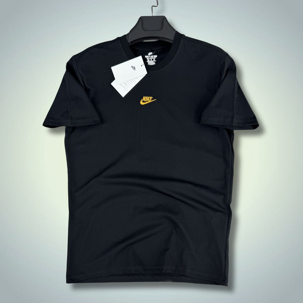 Męska czarna klasyczna koszulka Nike. Jakość premium
