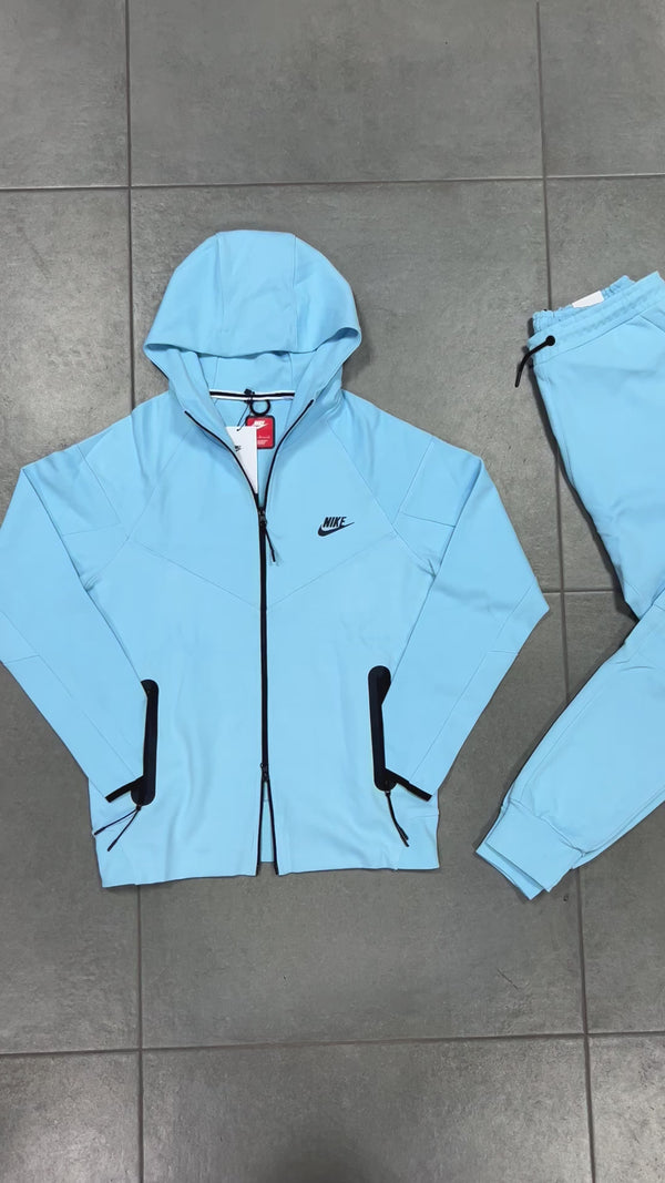 Męski dres Nike Tech Fleece, jasnoniebieski. Model 2023. Najwyższa jakość