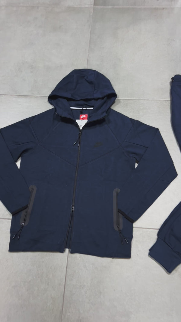 Męski dres Nike Tech Fleece, ciemnoniebieski. Model 2023. Premium jakość