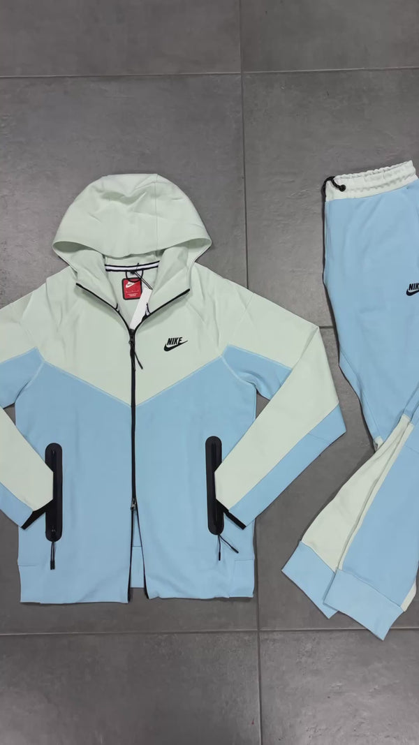Dres męski Nike Tech Fleece w kolorze niebiesko-białym. Model 2023. Najwyższa jakość